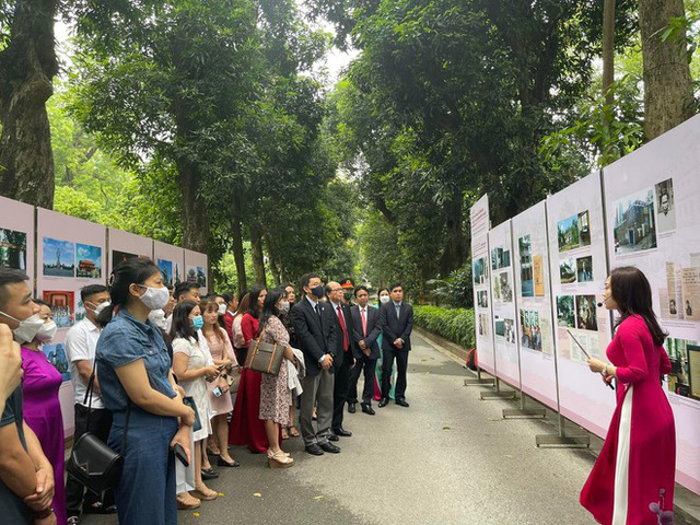 Exhibition on relics and monuments of President Ho Chi Minh